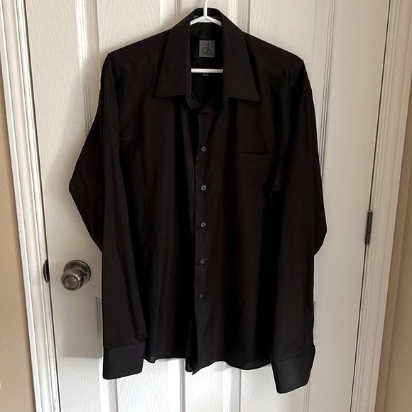 Men’s Calvin Klein dress shirt - Picture 1 of 2